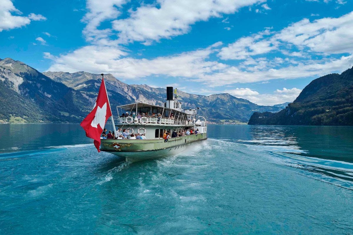 Escursione sul lago Thun PROVA LELIA Trenino Verde da Domodossola a Berna attraverso le Alpi un saliscendi di emozioni tra arte e natura